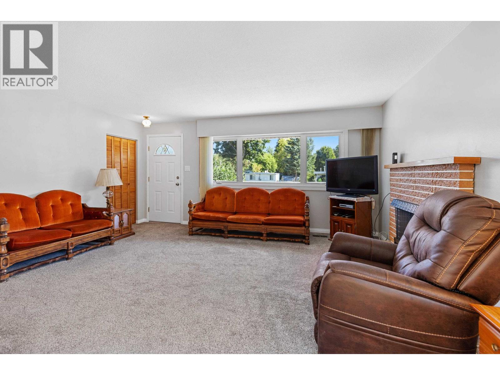 2335 ROYAL CRESCENT - Image 6