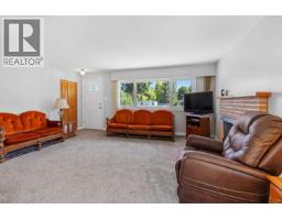 Bedroom 3 - 2335 Royal Crescent, Prince George, BC V2L1H4 Photo 6