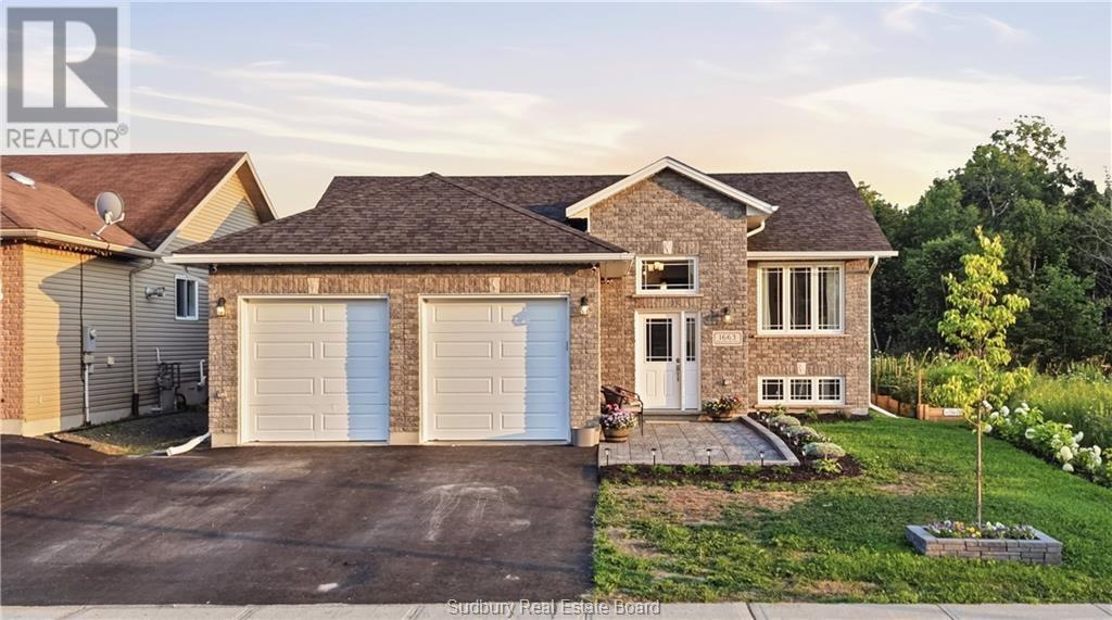 Property for sale at 1663 Meadowlark Way