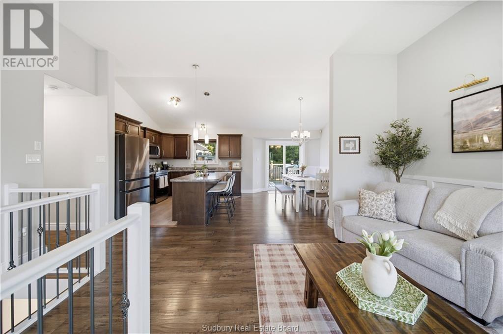 1663 Meadowlark Way - Image 9
