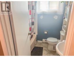 73 Robin St, Sault Ste  Marie, ON P6A5Y4 Photo 12