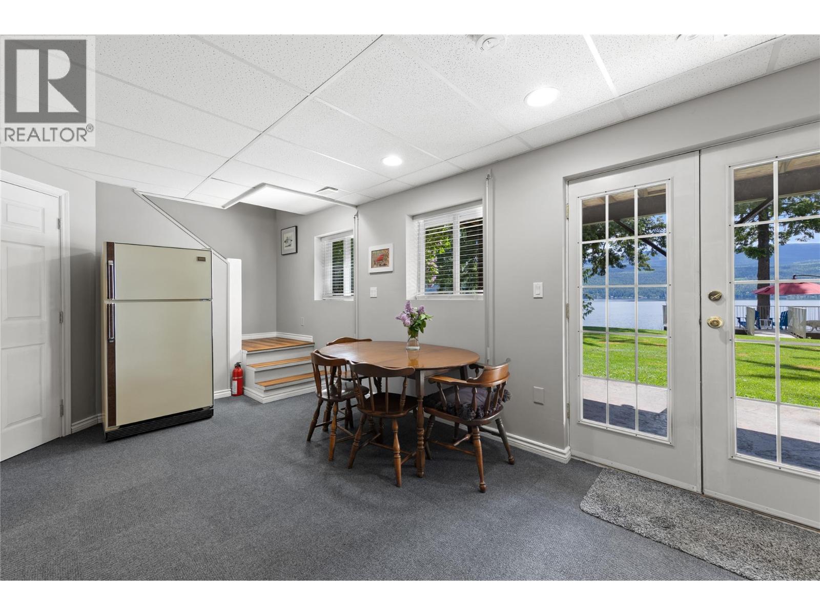 7832 Squilax-Anglemont Road - 19