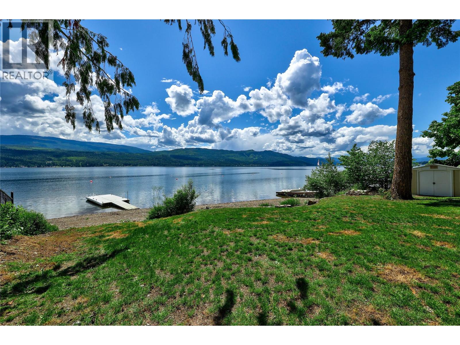 7832 Squilax-Anglemont Road - Image 31