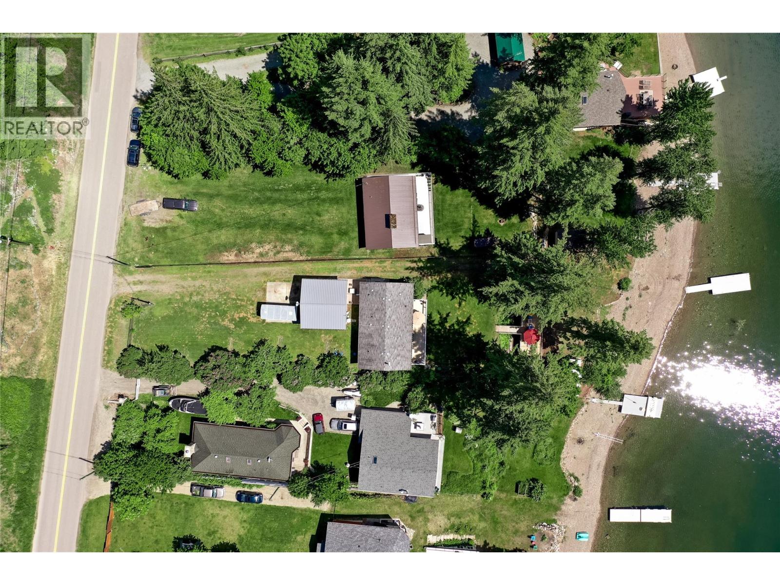 7832 Squilax-Anglemont Road - Image 33