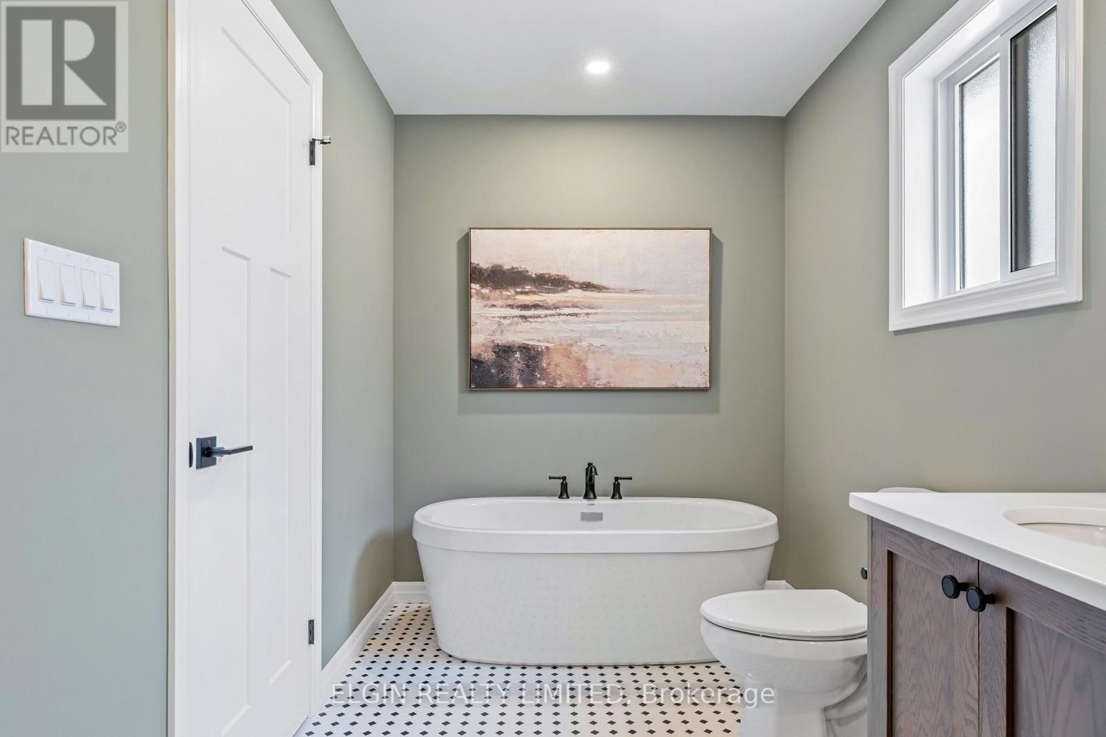 3 HEMLOCK CRESCENT - Image 35