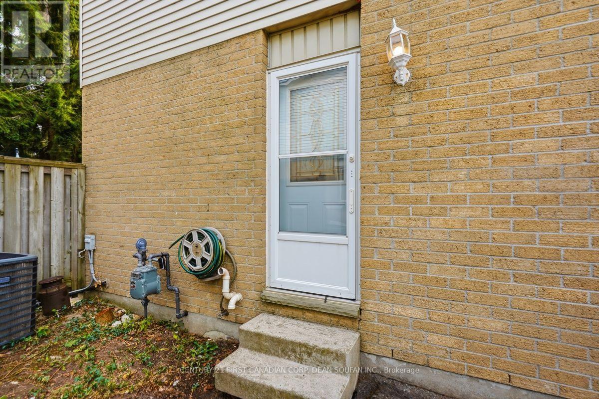 3 bedroom Single Family interior view, 33 Ashley Crescent, London South (South X), Ontario