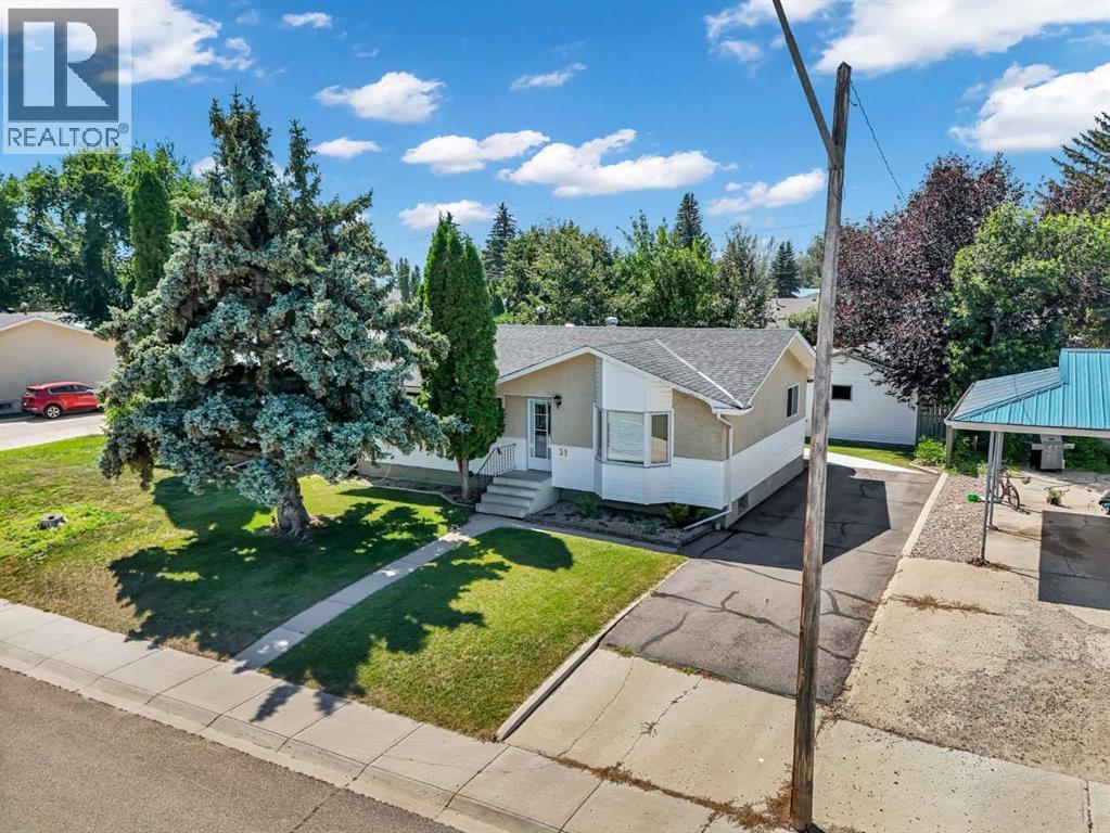 Property for sale at 31 8 Street W