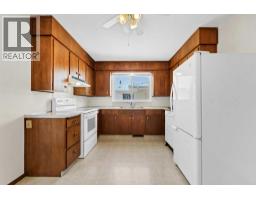 Family room - 31 8 Street W, Brooks, AB T1R0B5 Photo 9