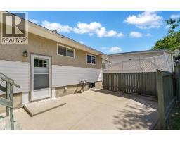 31 8 Street W, Brooks, AB T1R0B5 Photo 32