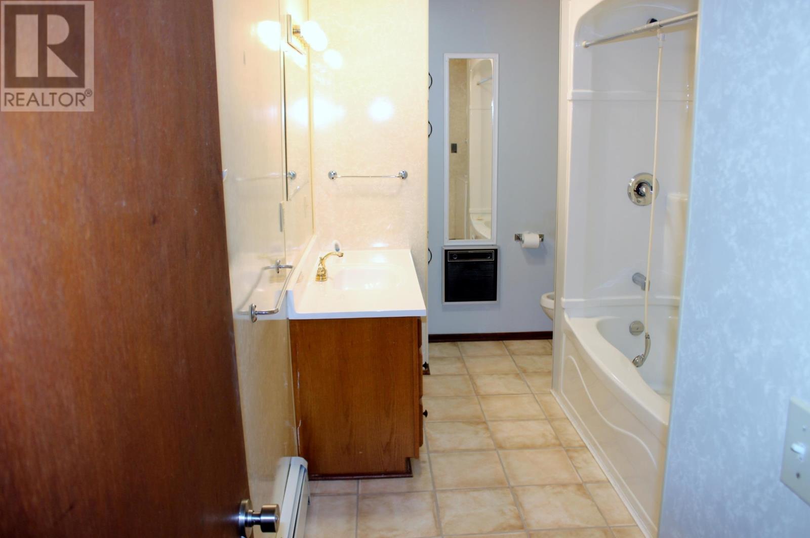 502 ATWOOD AVENUE - 24