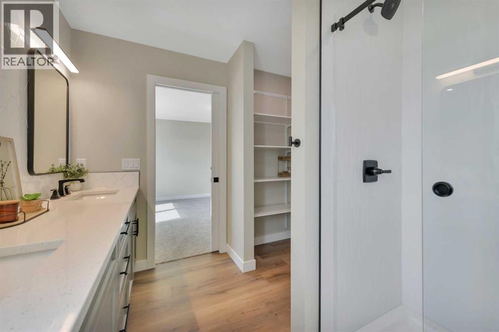 Primary Ensuite w/ Closet