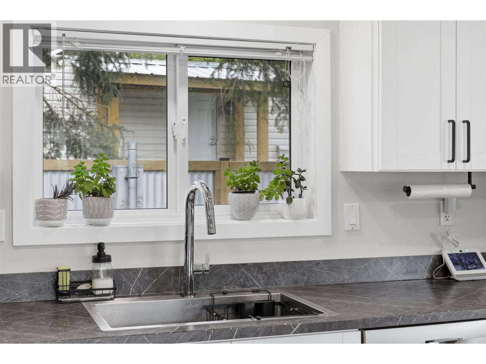 840 KLAHANIE Drive, Kamloops