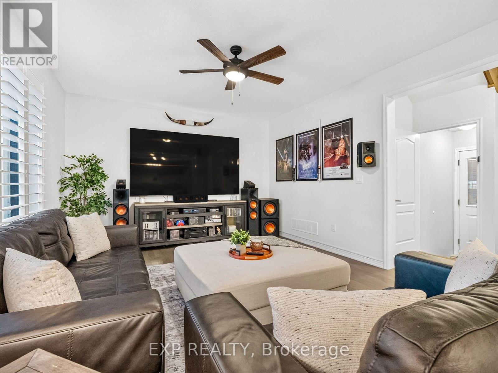 62 ESTHER CRESCENT - Image 18