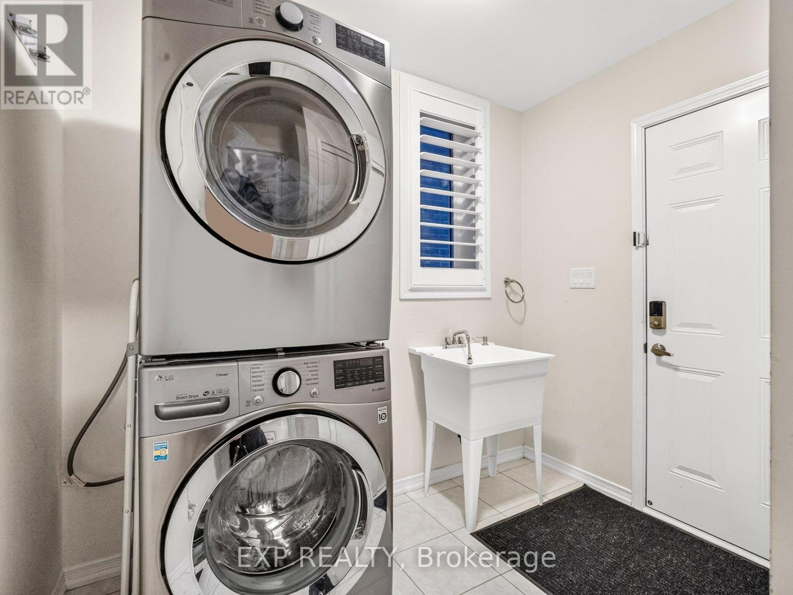 62 ESTHER CRESCENT - 21