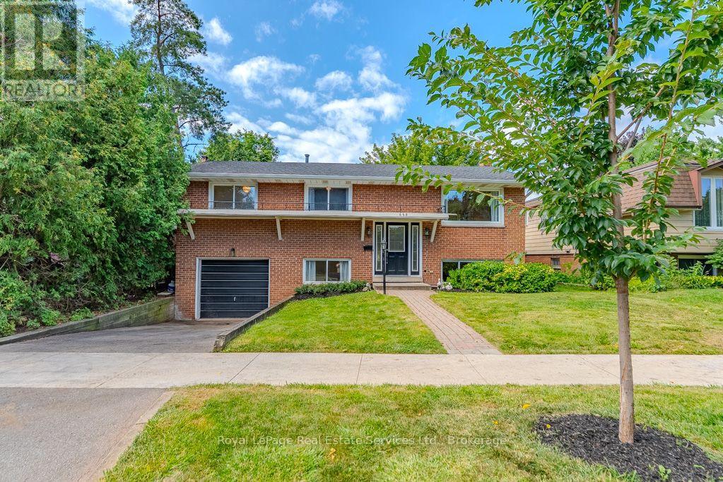 668 MACLAREN DRIVE - 2