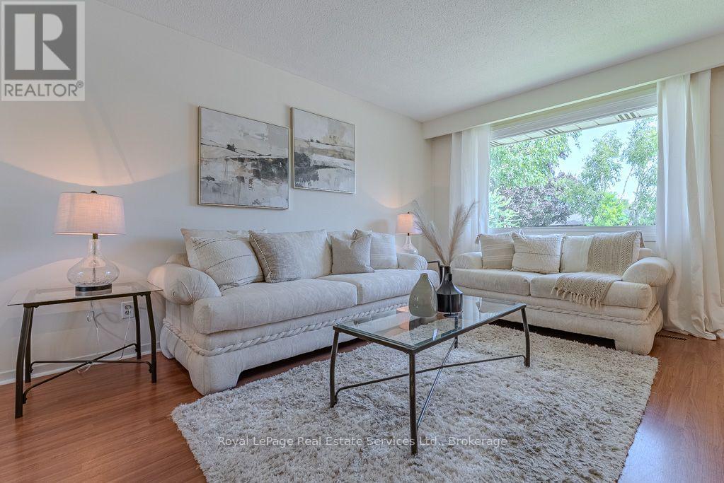 668 MACLAREN DRIVE - 4
