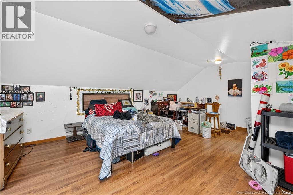 5910 King Street - Image 37