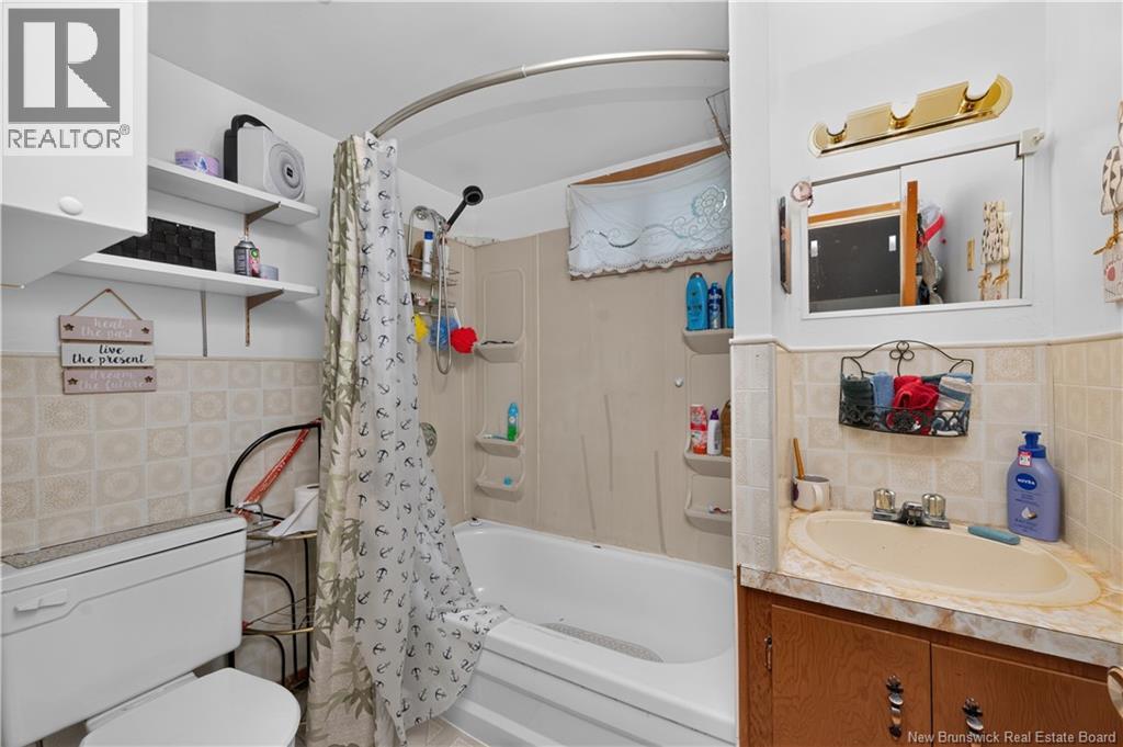 5910 King Street - Image 39