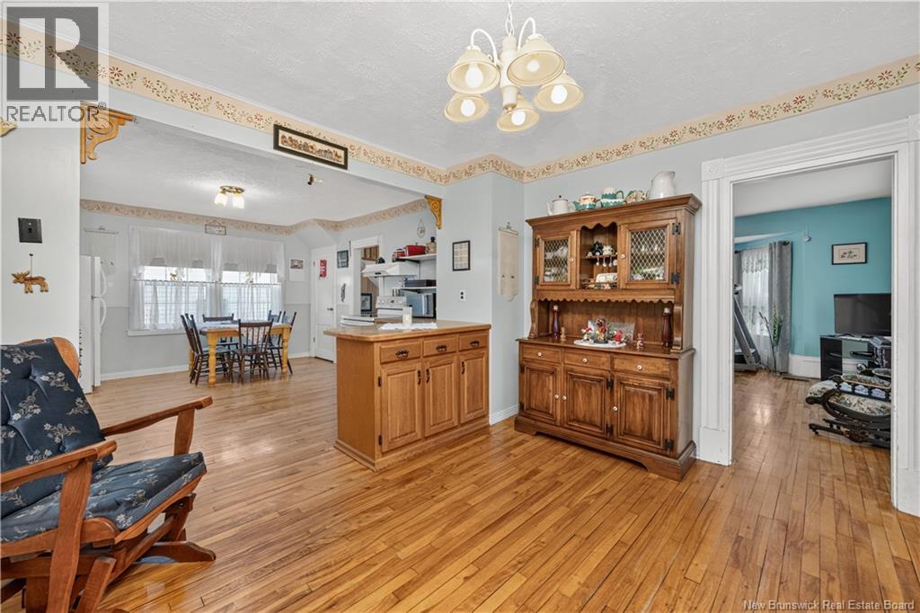 5910 King Street - Image 6