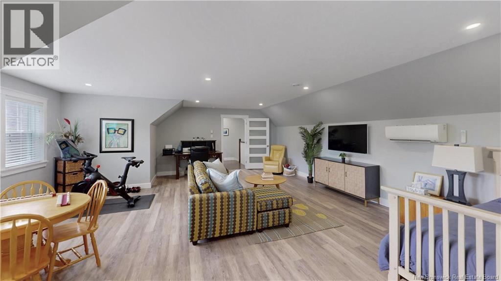 73 Elizabeth Parkway - Image 34