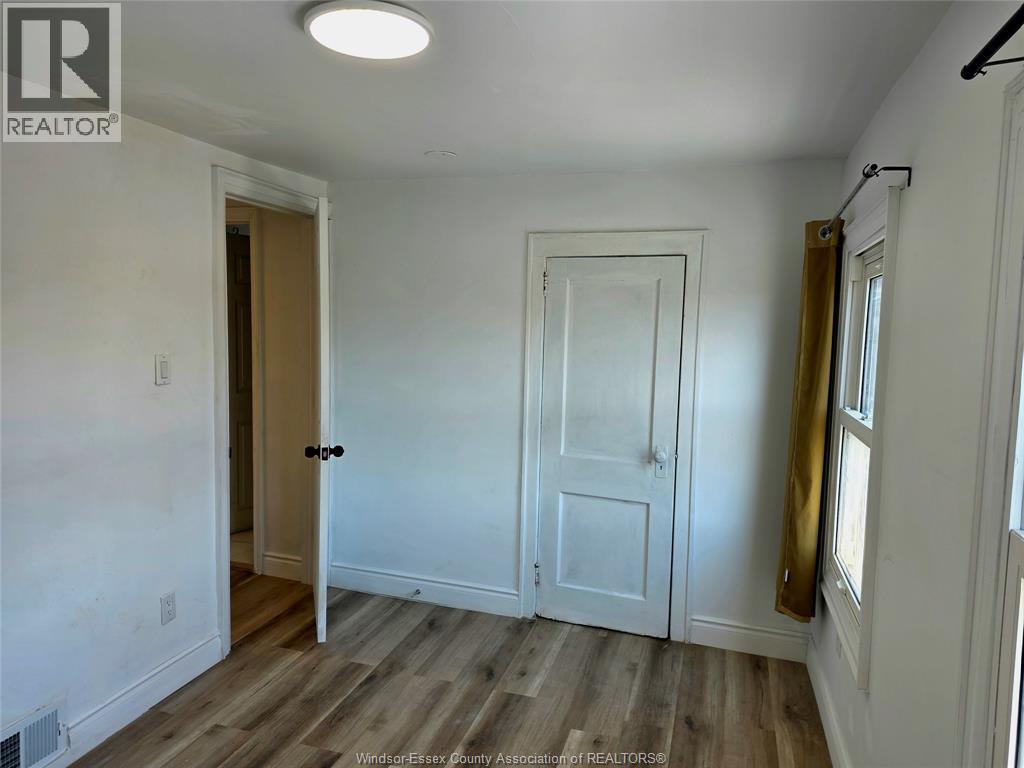 1126 LOUIS AVENUE - Image 20