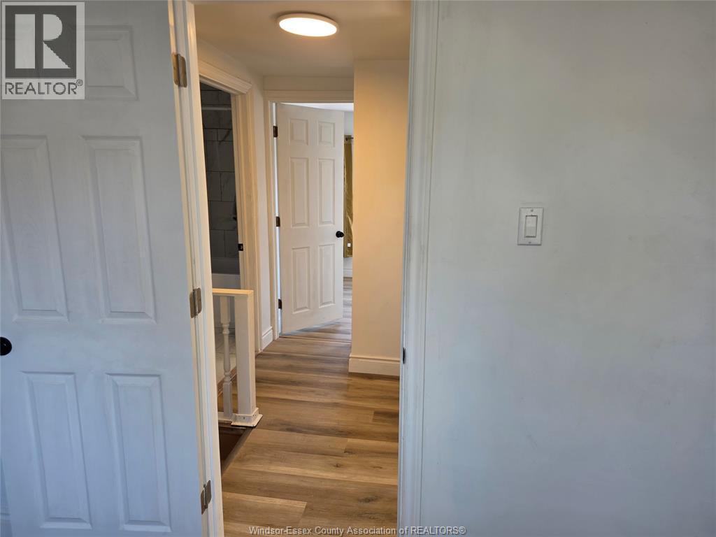 1126 LOUIS AVENUE - Image 23