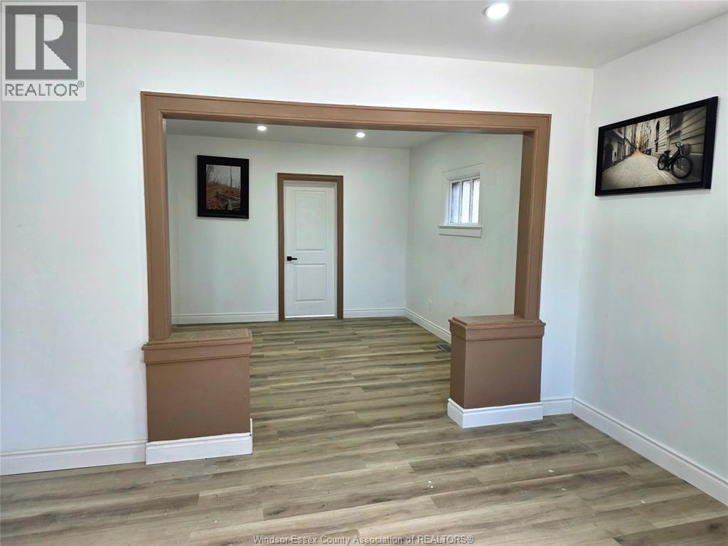 1126 LOUIS AVENUE - Image 7