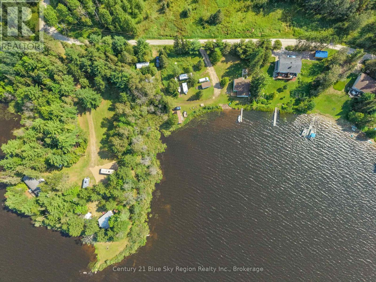 86 BAYVIEW DRIVE - 2