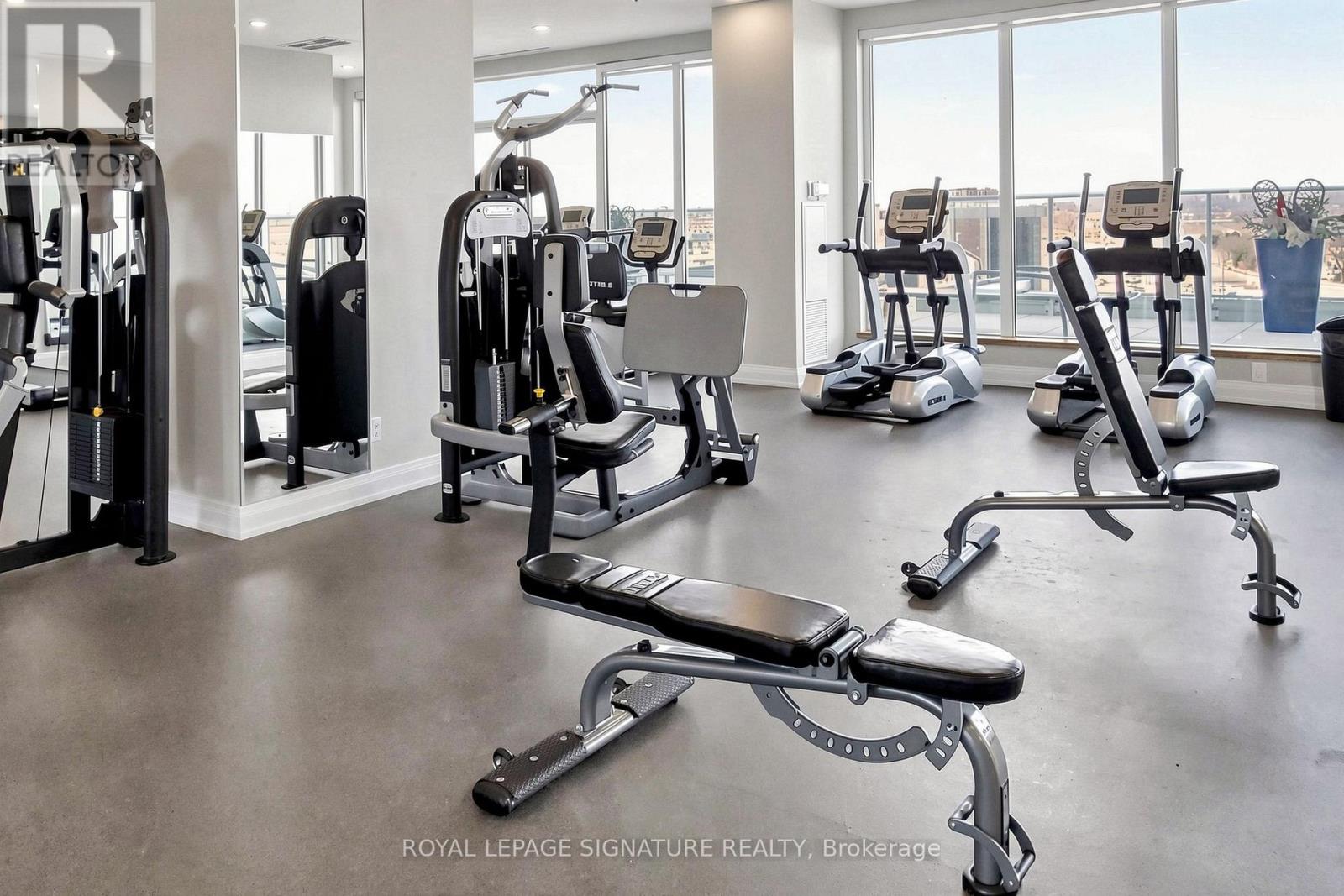 #1303 555 WILSON AVENUE - 17