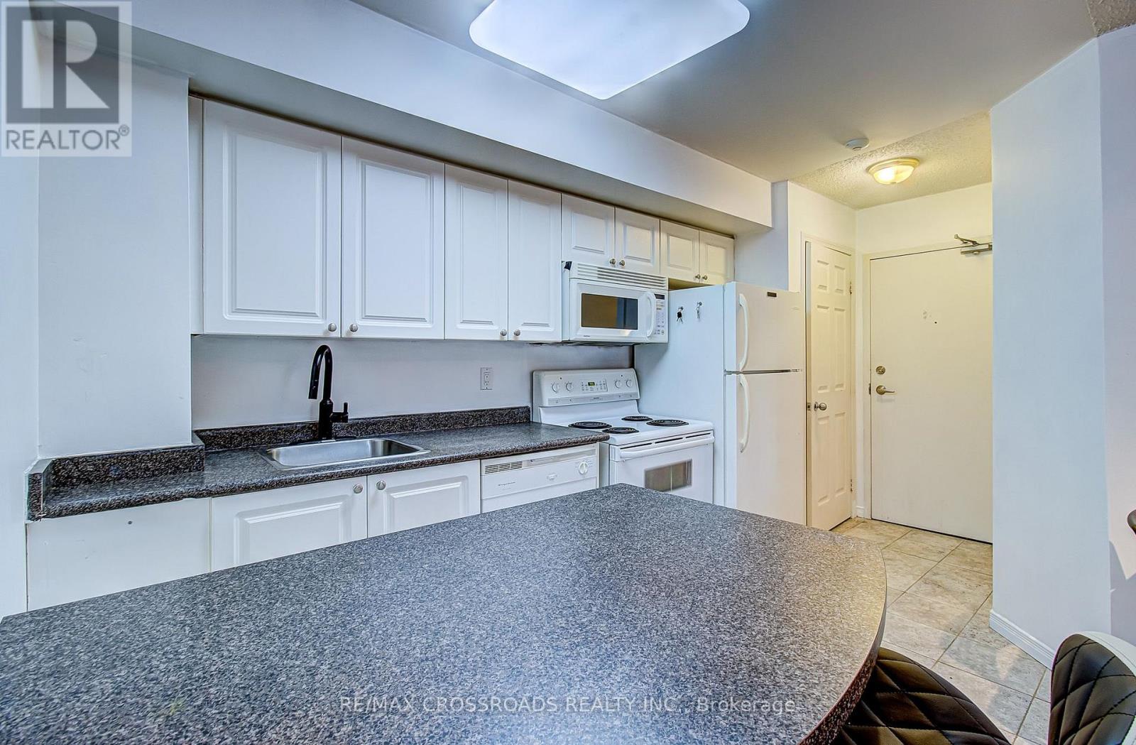 #1512 30 HARRISON GARDEN BOULEVARD - 23