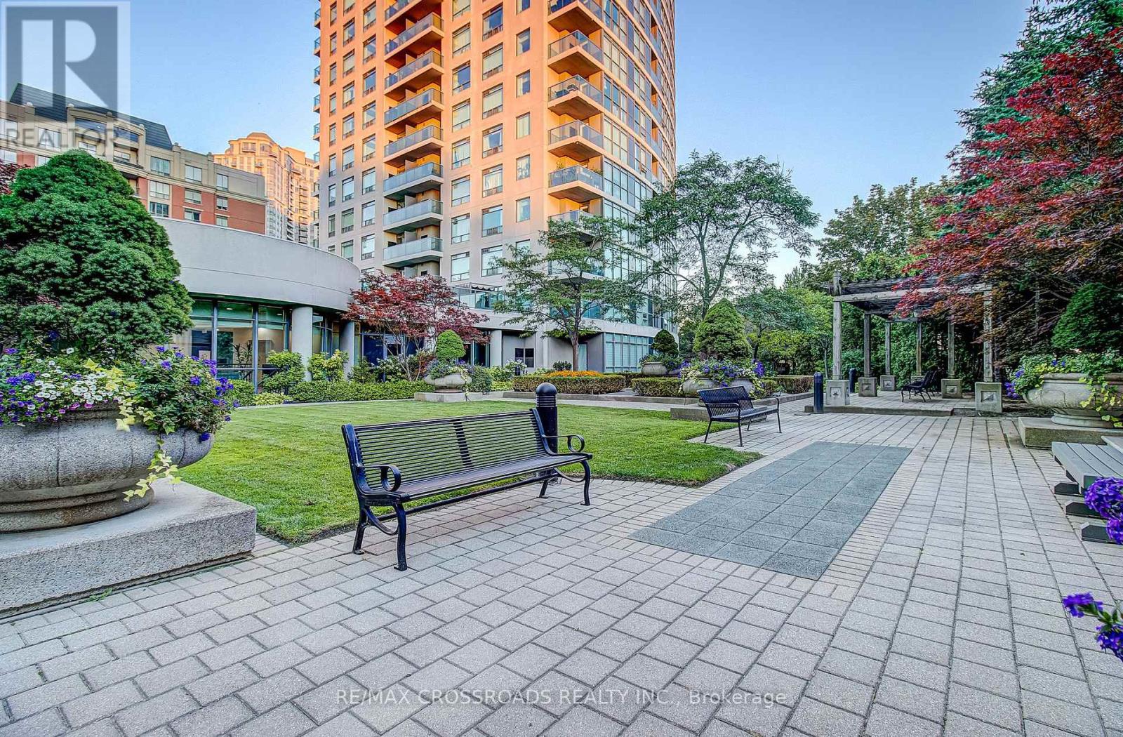 #1512 30 HARRISON GARDEN BOULEVARD - Image 27