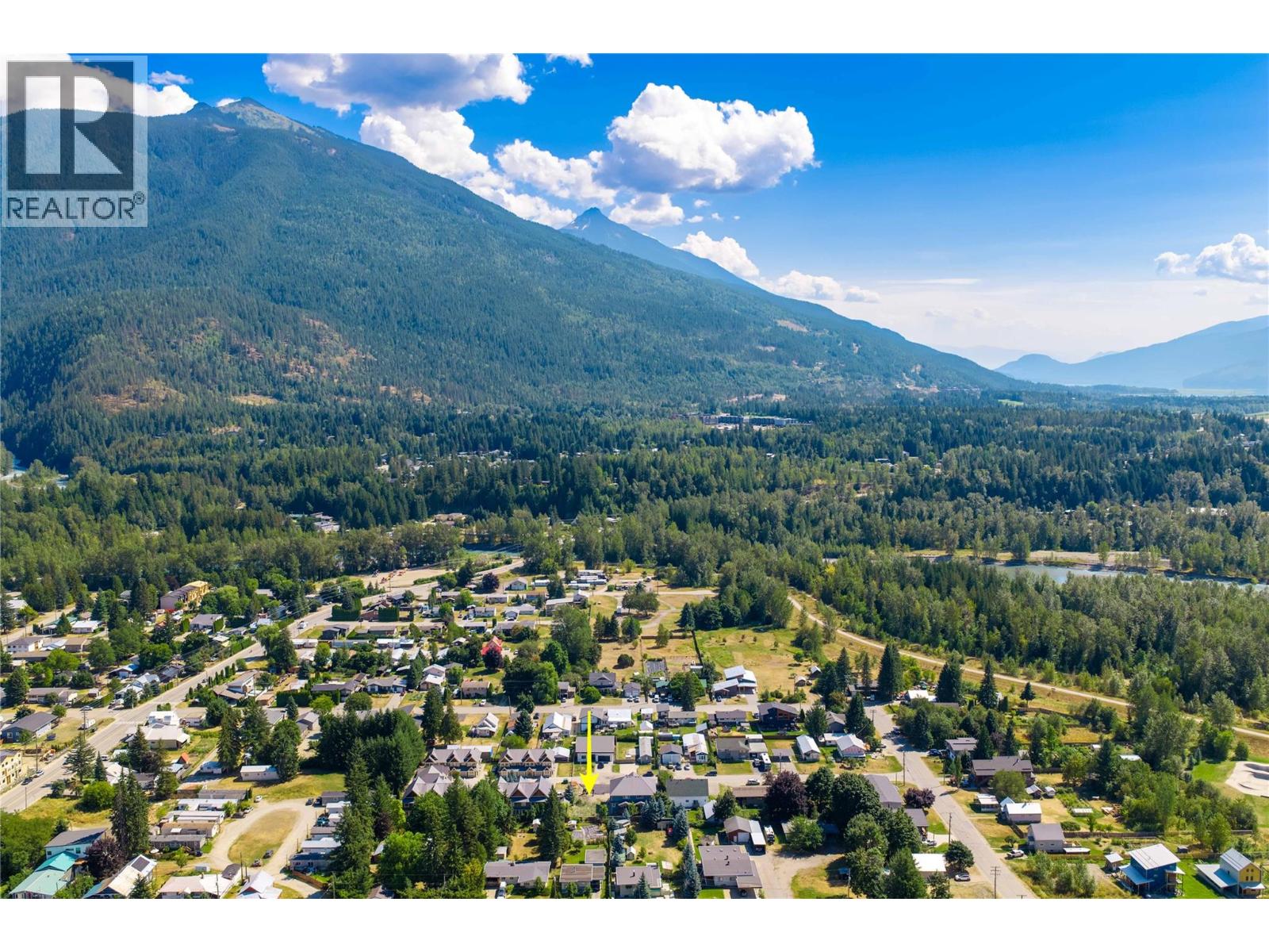 701 Center Street, Revelstoke