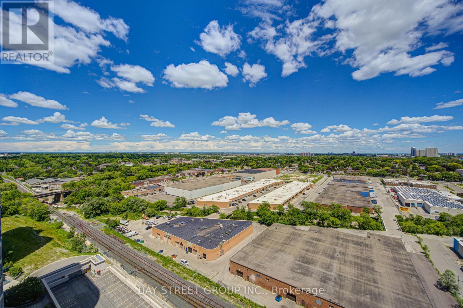 #1908 151 VILLAGE GREEN SQUARE - Image 35