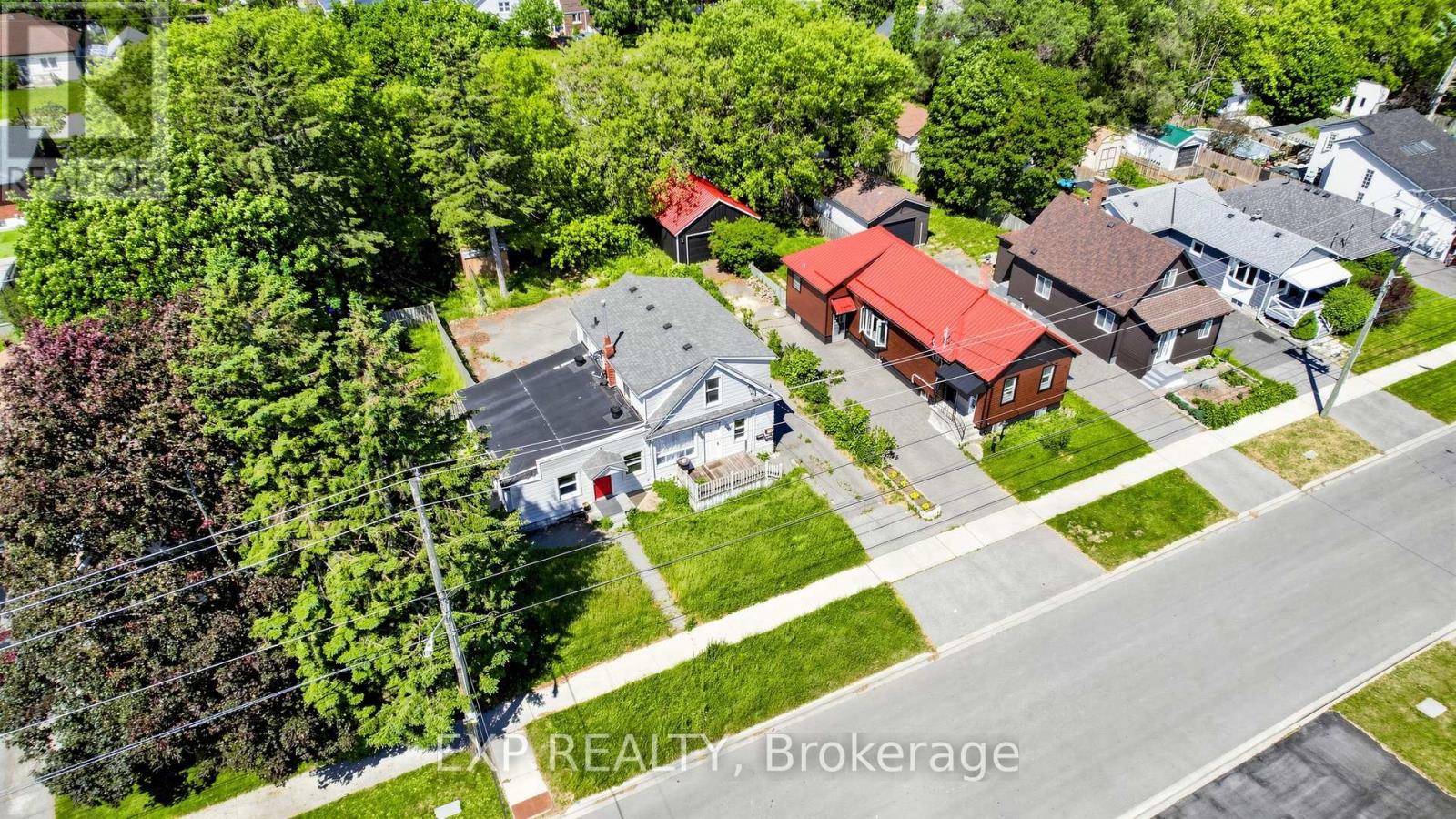 546 PARK ROAD S - 38