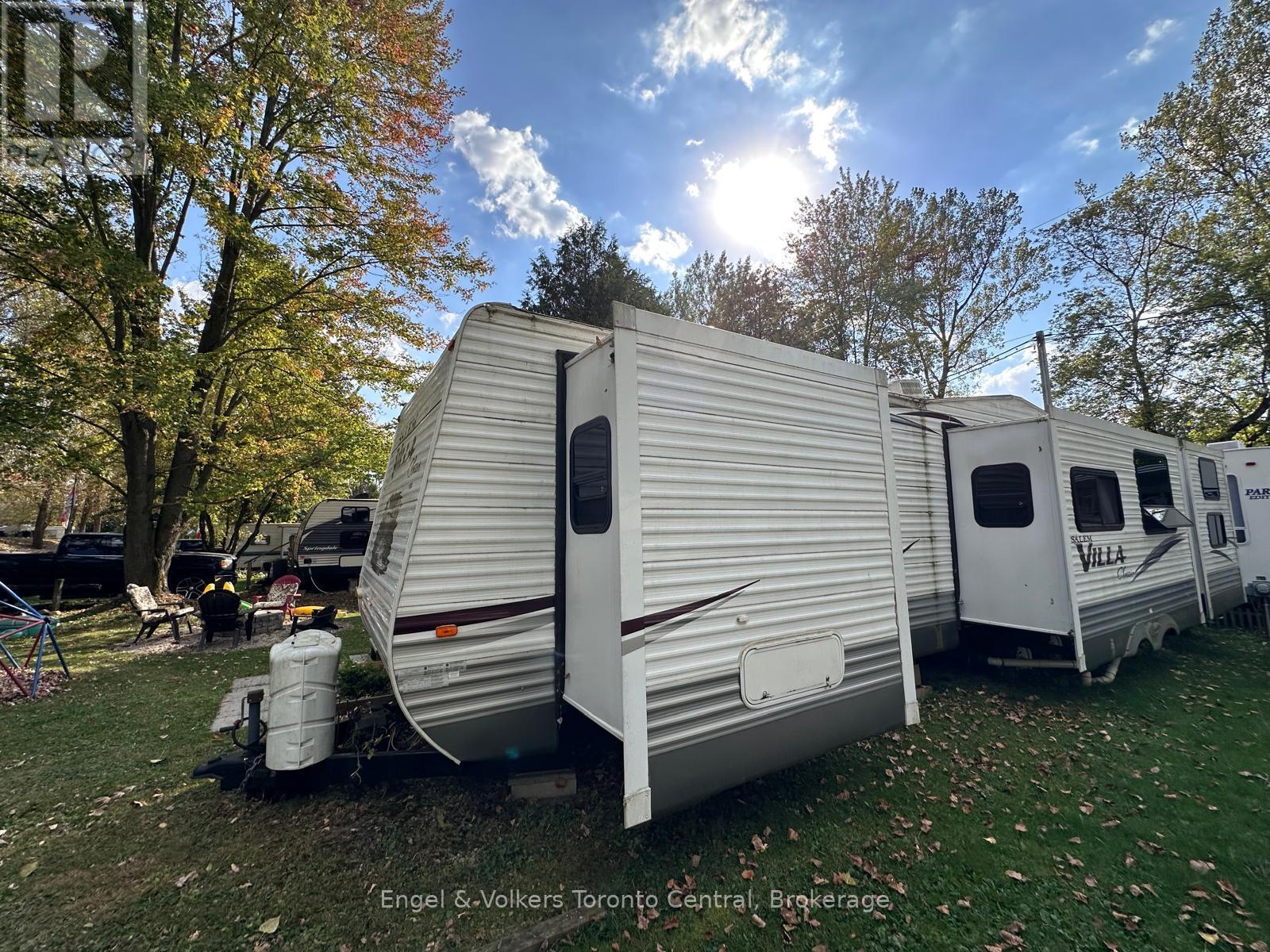 #S 8 7489 SIDEROAD 5 E - 23