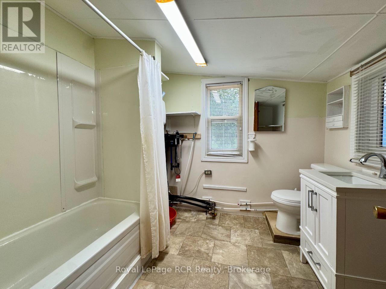 568 STOKES BAY ROAD - Image 12