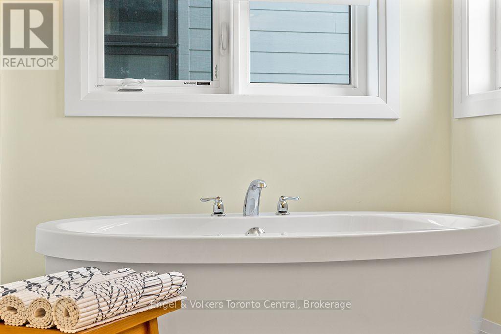 160 SPRINGSIDE CRESCENT - Image 20