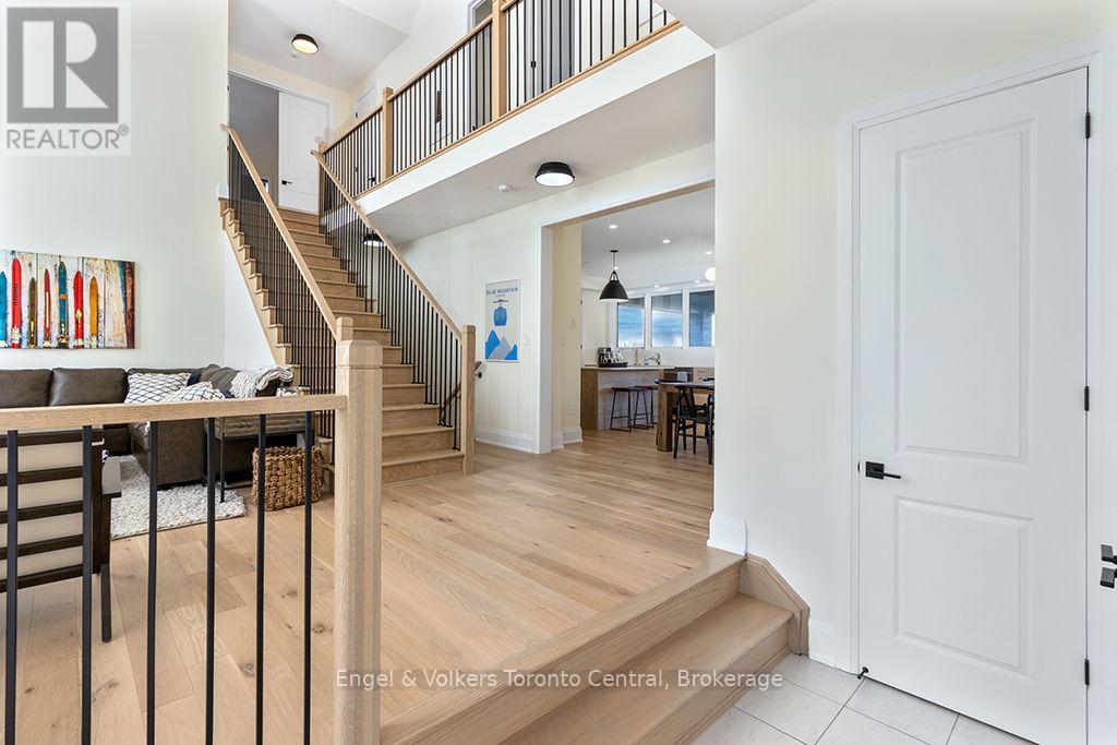 160 SPRINGSIDE CRESCENT - Image 4