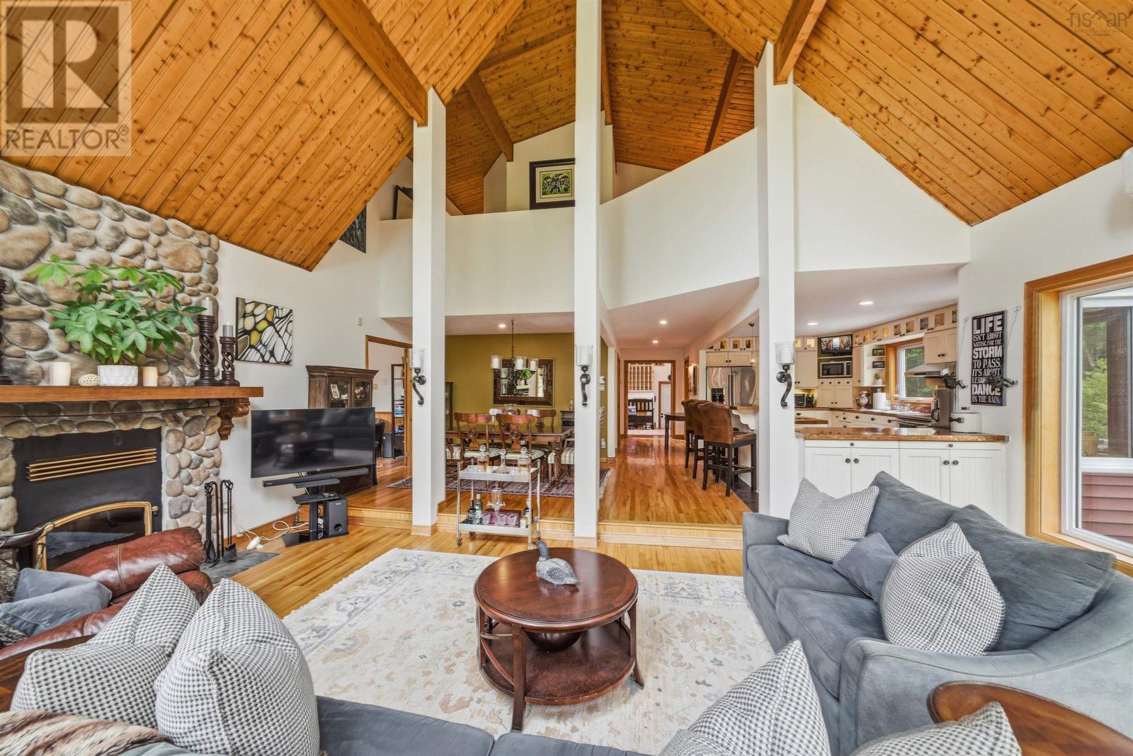 Property 23 of 50 of 943 West Porters Lake Road