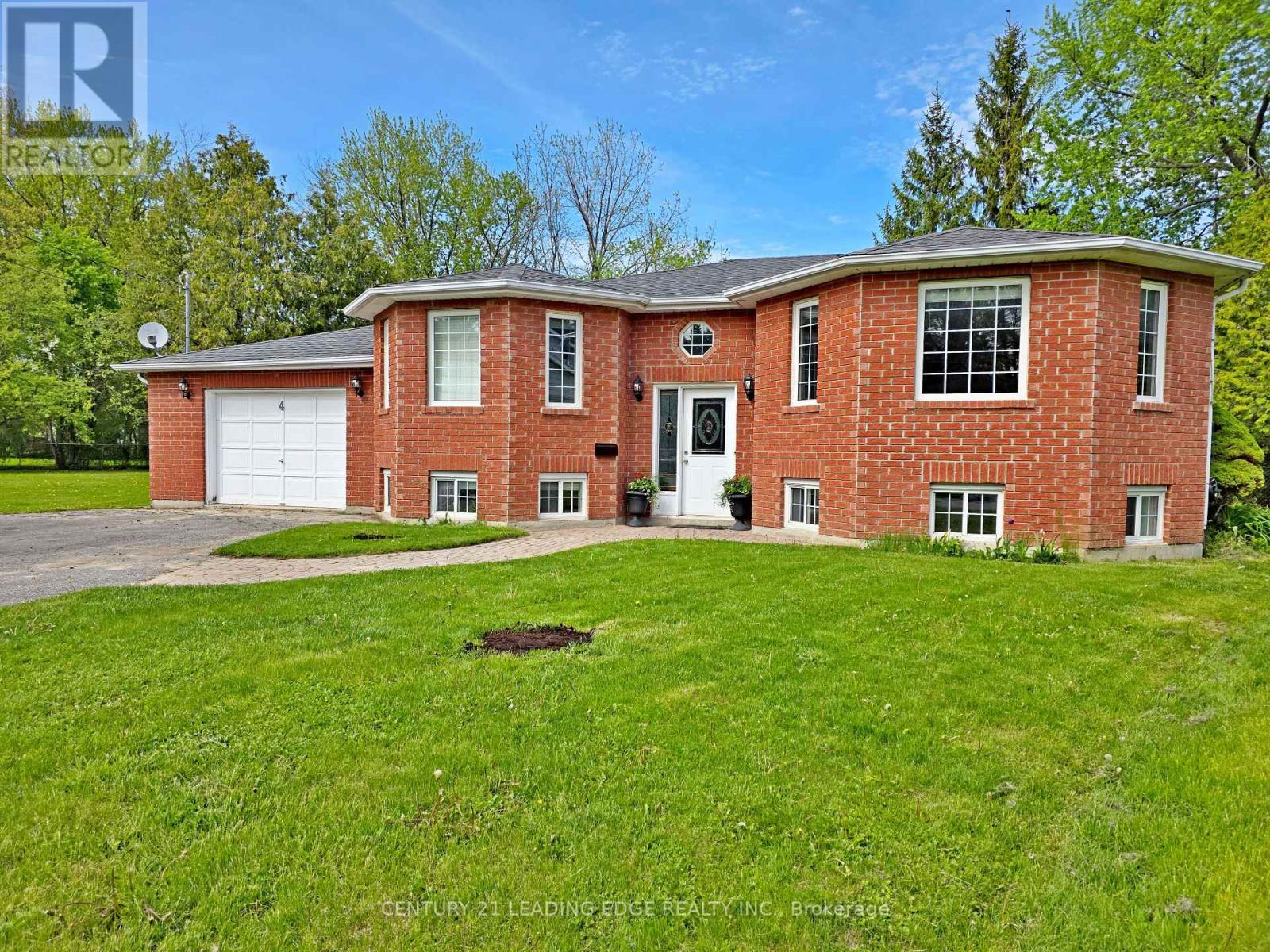 4 BAY COURT - Image 3