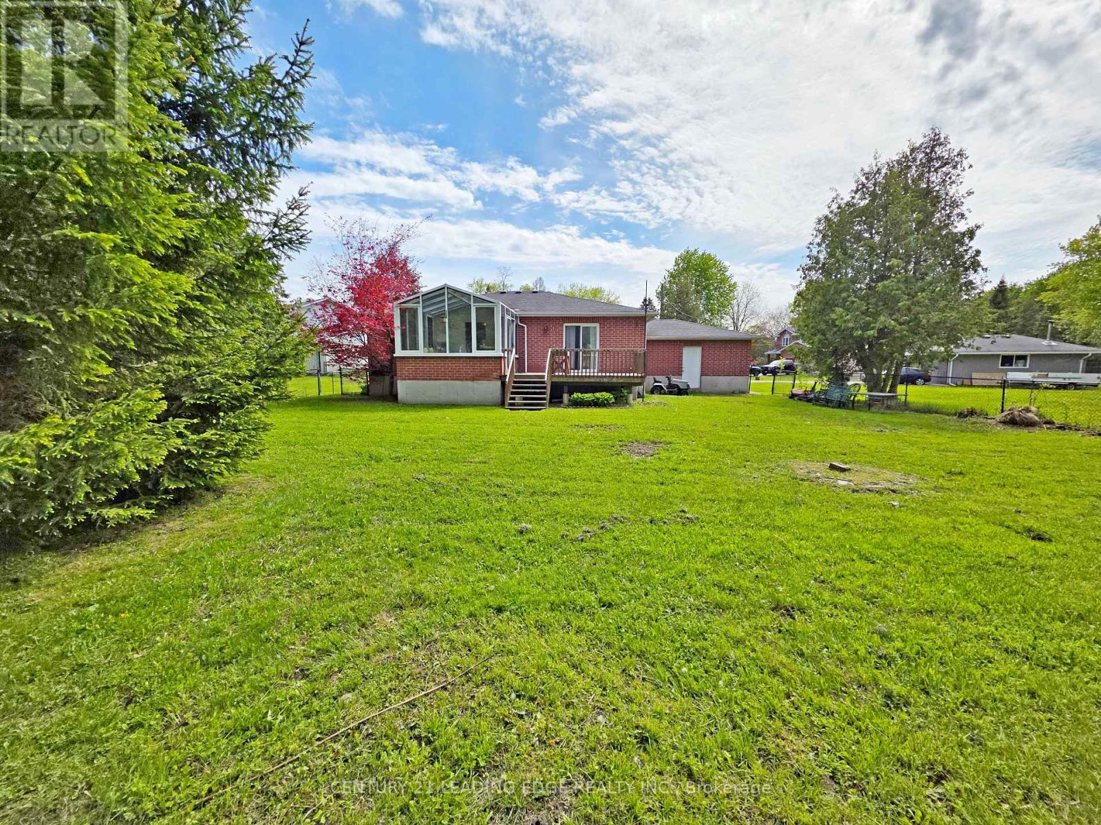4 BAY COURT - Image 30