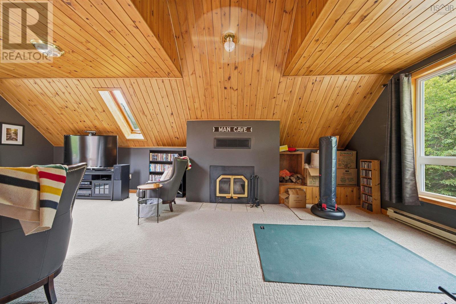 943 West Porters Lake Road - Image 31