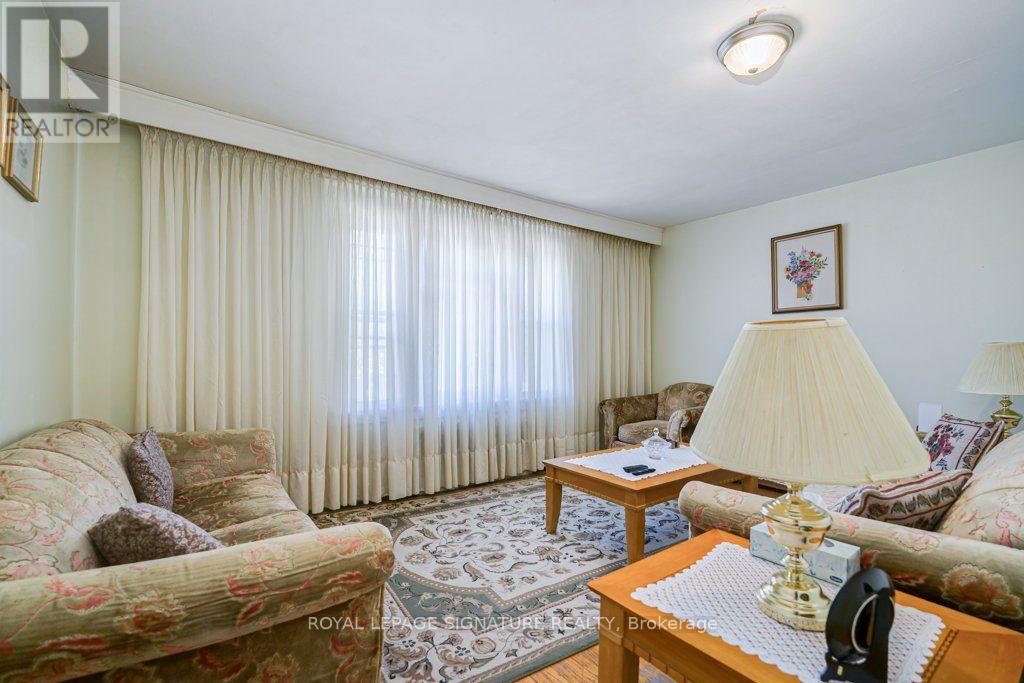 724 VAUGHAN ROAD - 13