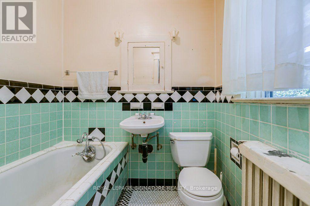 724 VAUGHAN ROAD - 18