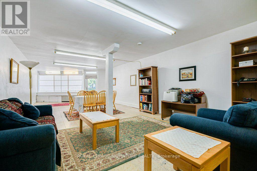 724 VAUGHAN ROAD - 4
