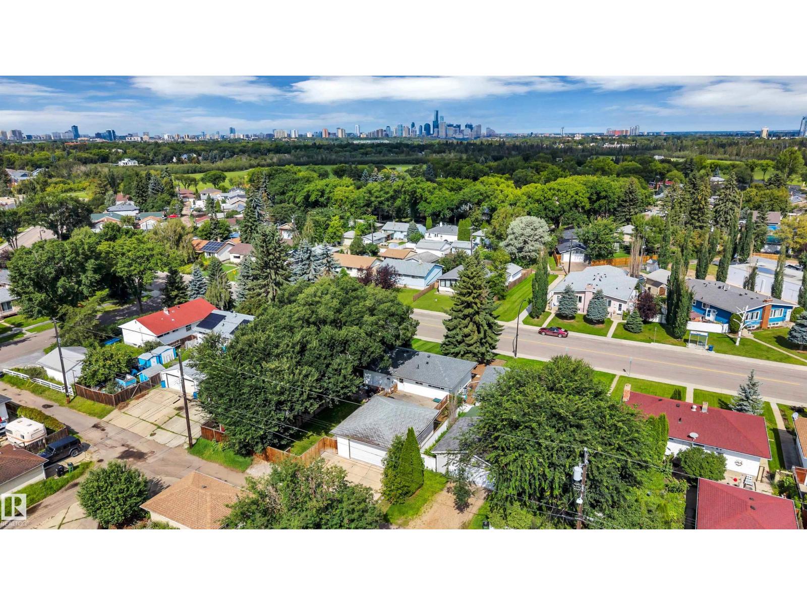 8615 66 AV NW - 54