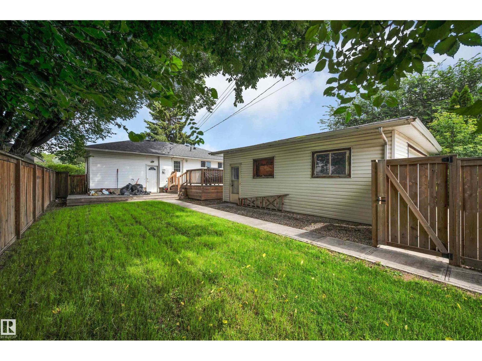 8615 66 AV NW - Image 46