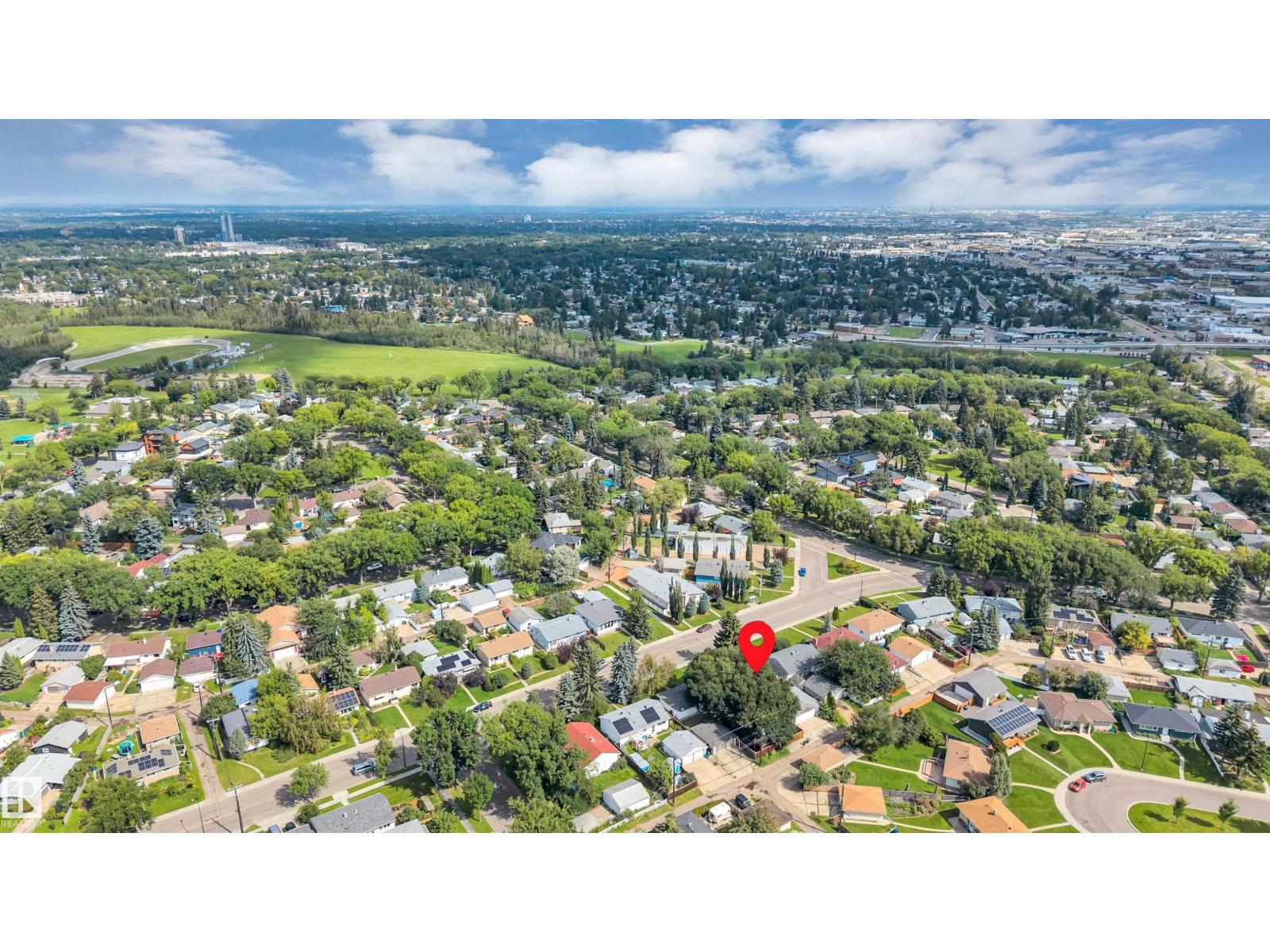 8615 66 AV NW - 56