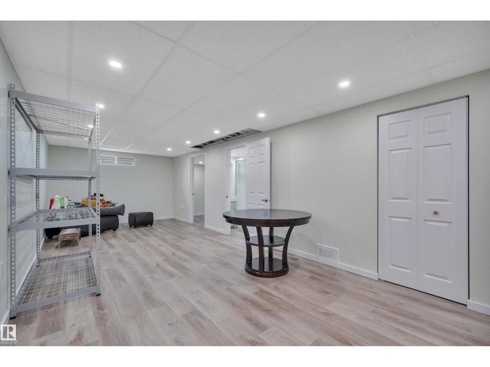 8615 66 AV NW - Image 31