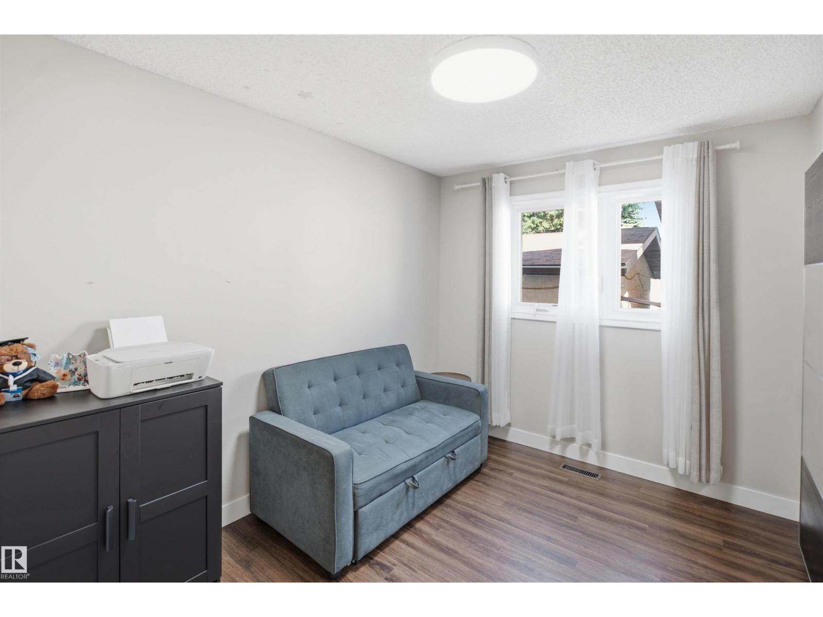 3515 20 Ave NW - 19